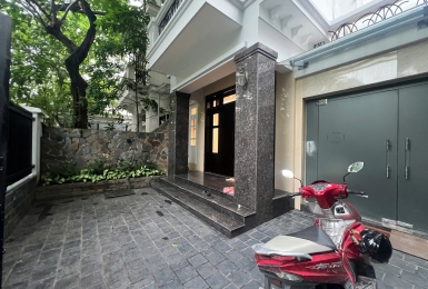 Renovated morden house for rent in D block, Ciputra, Tay Ho ward, Ha Noi